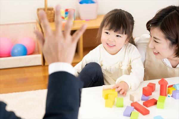 Q＆Aでわかる時短勤務のすべて｜いつまでできる？給与はどうなる？