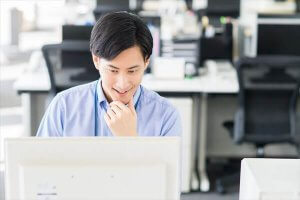 システムエンジニアの年収は高い？平均とランキングを紹介