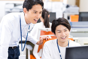 弁護士監修!試用期間のすべて|退職、解雇、給与、社会保険、延長