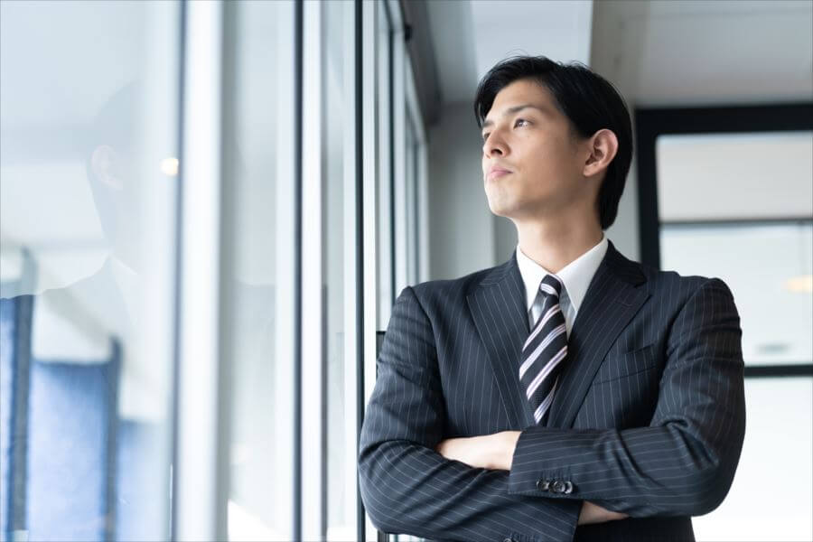 転勤は拒否できる？断ると解雇の可能性も？【判例あり】