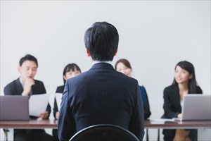 面接で家族構成を聞くのは違法ではないのか｜聞かれたときの答え方