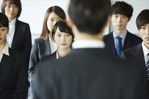 内定式を欠席するときの電話・メール例文｜内定取り消しになる？