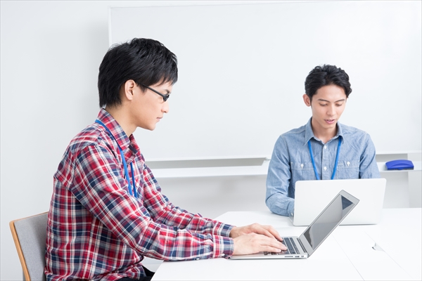 未経験からSEに転職したい！ その実情と成功のコツ