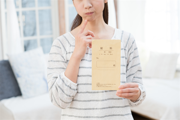 30代で約340万円は少なすぎ?女性の平均年収 徹底解説