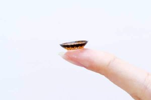 面接でカラコンはあり？ なし？ 採用担当者の声を聞いてみた