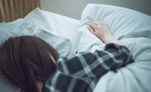 bed_sleep_women